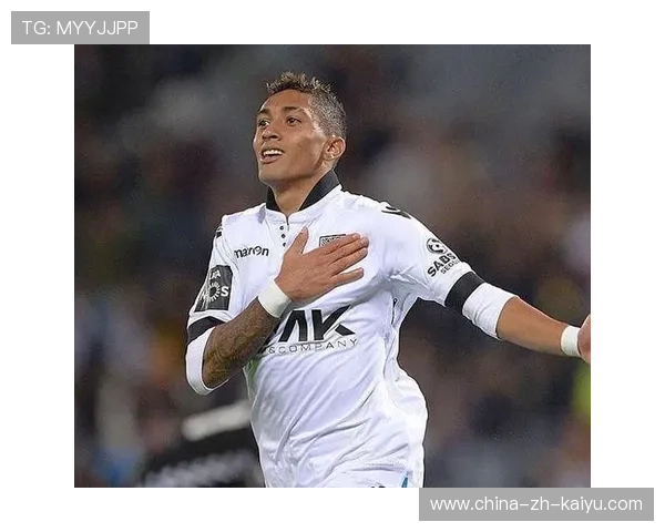 利兹联强行提高节奏，拉菲尼亚回归般的世界波再现